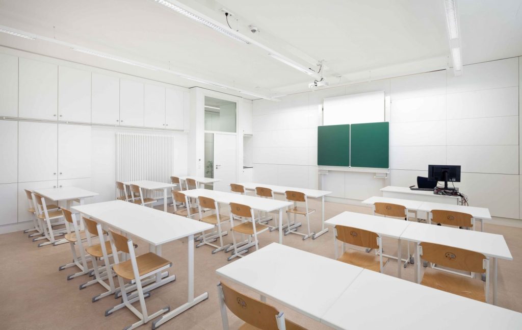 B15C-7_1280-1600x1011