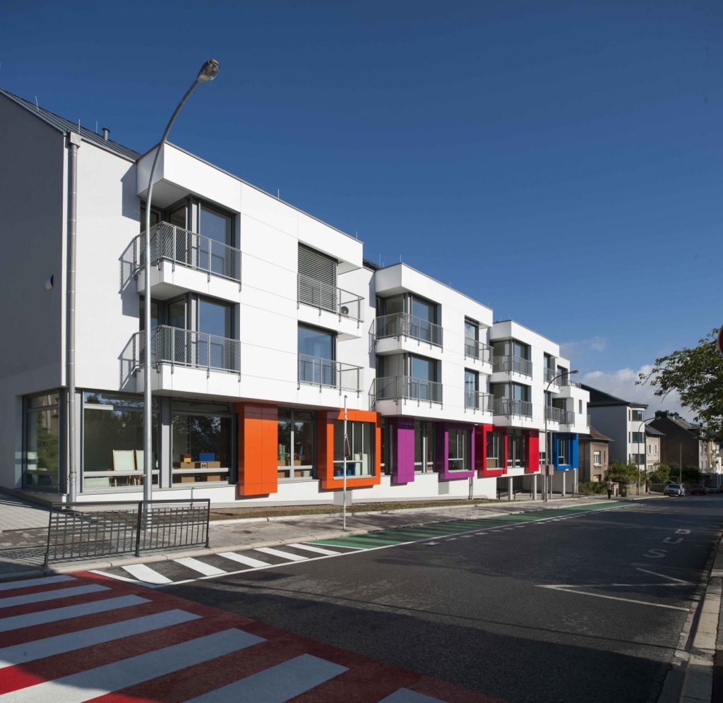 R14-1_1280-1600x1556